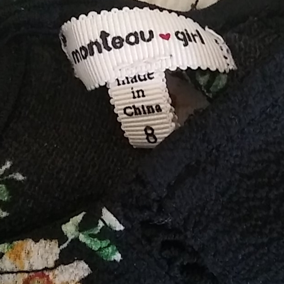 Girls Top🌼 - Picture 2 of 4